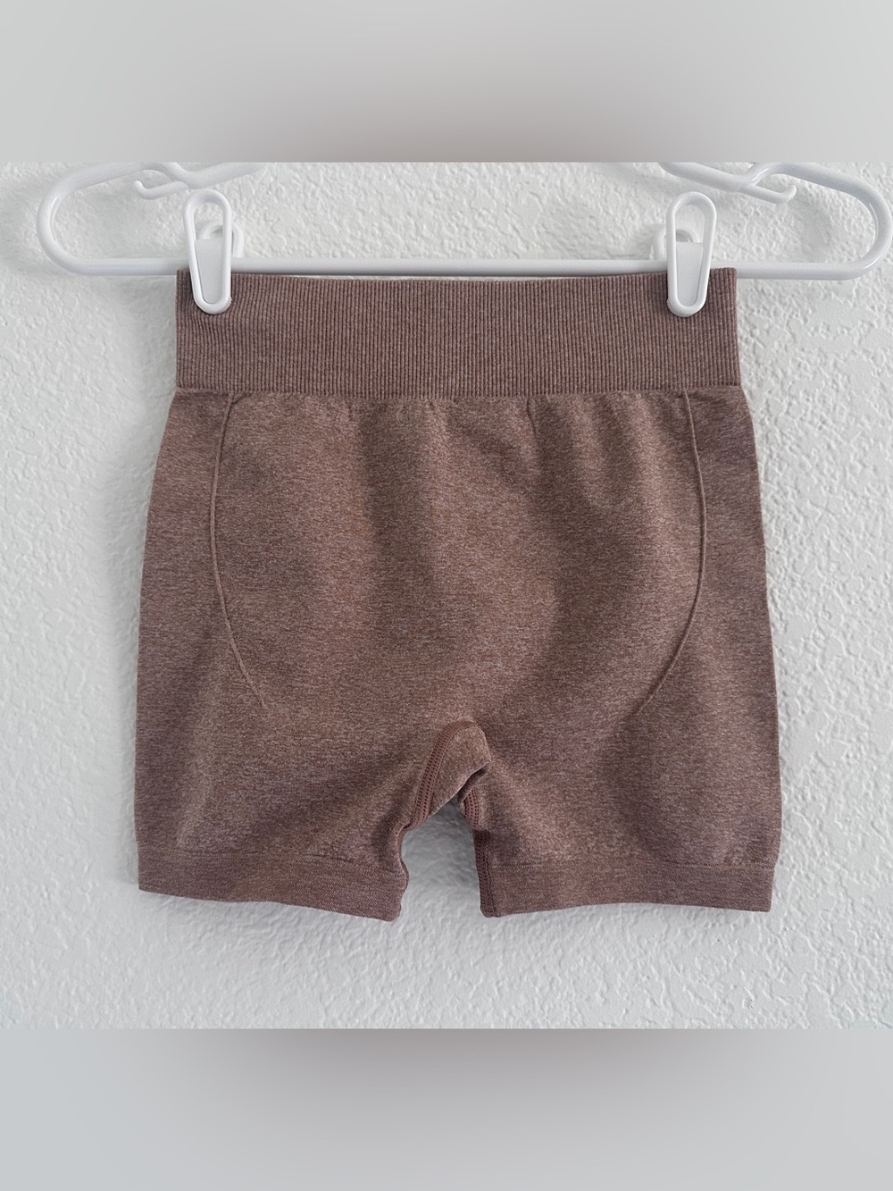 Seamless High-Waist Workout Shorts in Mauve Brown